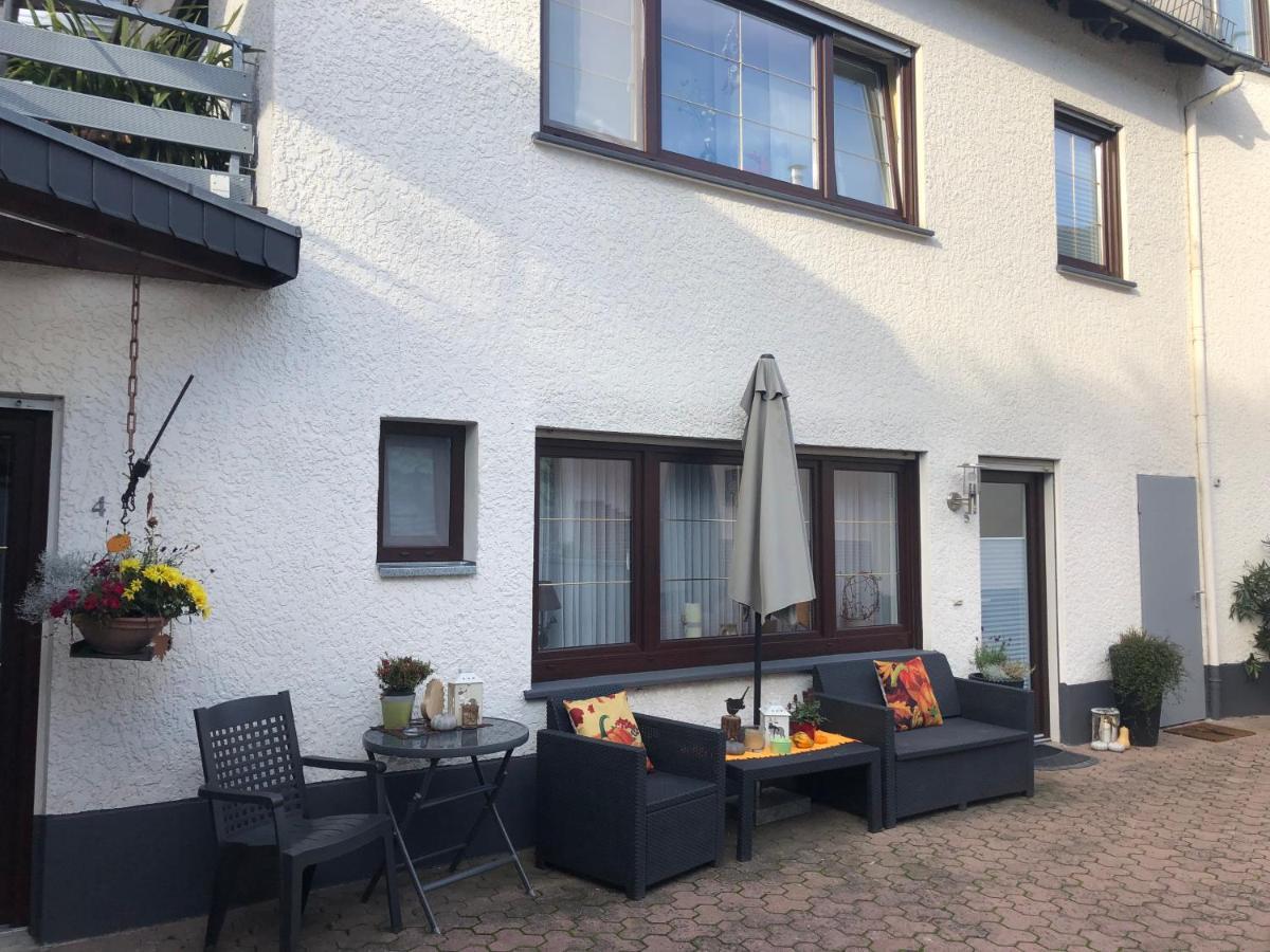 Gaestehaus Koehler Waldsolms Eksteriør bilde
